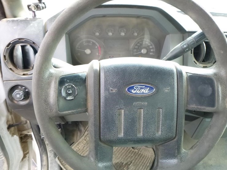 2013-ford-f550-image-9