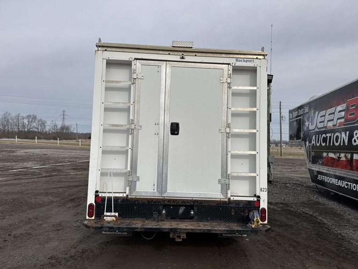 2018-ford-e450-image-4