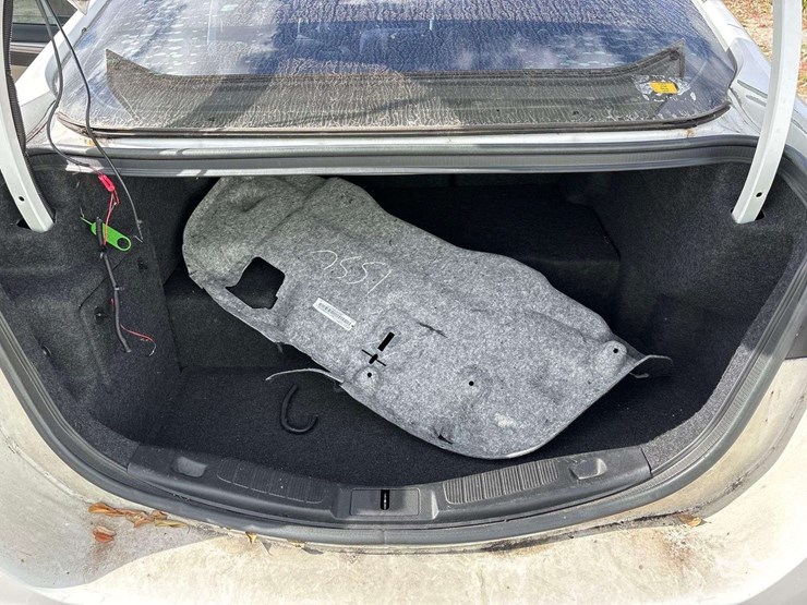 2017-ford-fusion-hybrid-sedan-image-19