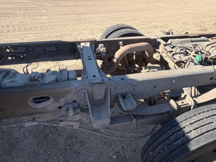 2018-ford-f550-image-12