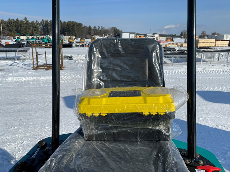 #5375-•-qh12r-mini-excavator-image-11