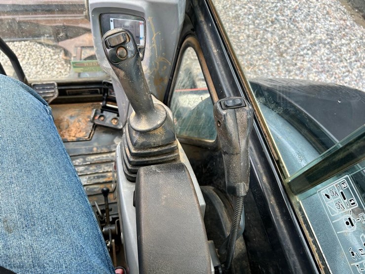 kubota-kx057-image-21