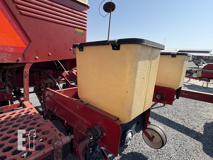 international-800-image-10