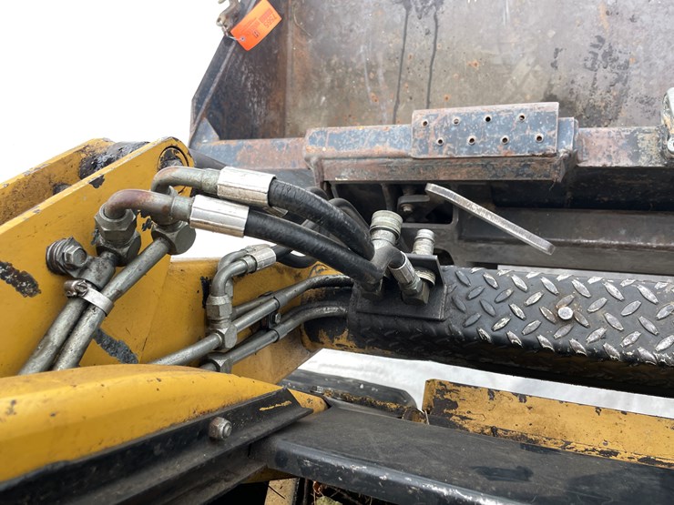 #7564-•-asv-track-loader-with-posi-track-image-38