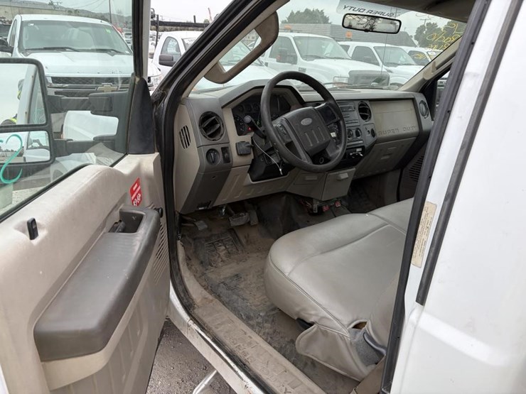 2008-ford-f450-image-11