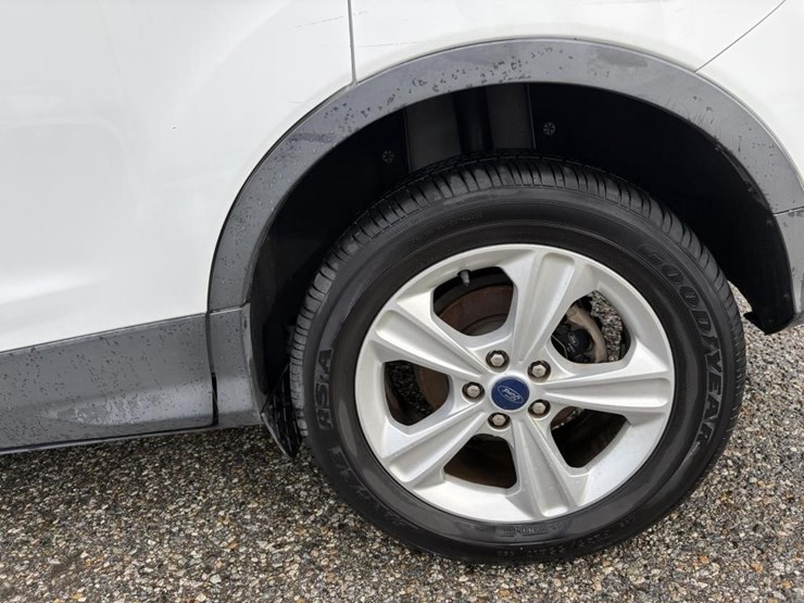 2013-ford-escape-se-image-5