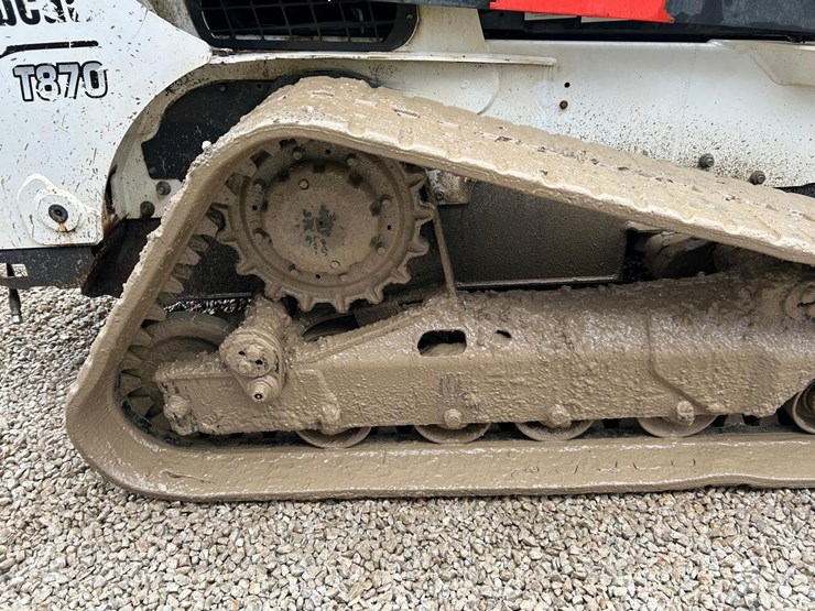 2019-bobcat-t870-image-13