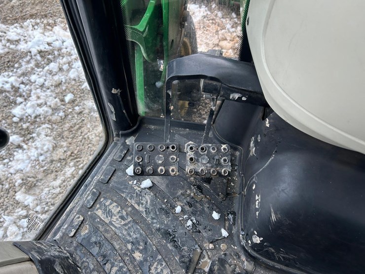 john-deere-4720-image-27