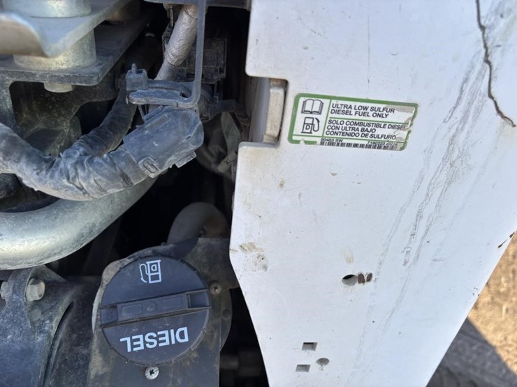 2019-bobcat-t770-image-28