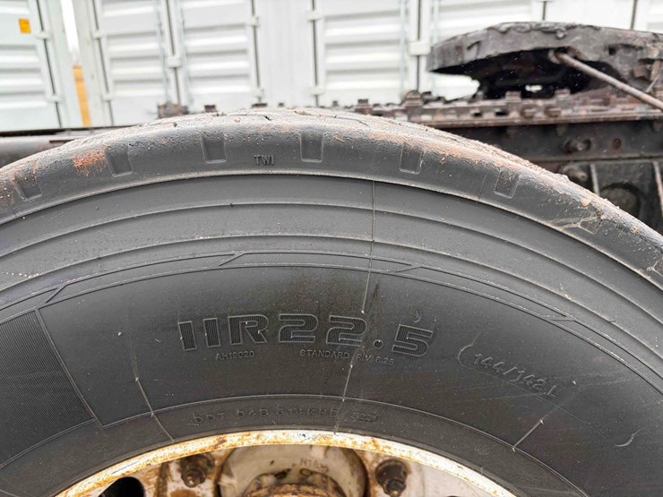 2007-international-8600-image-8