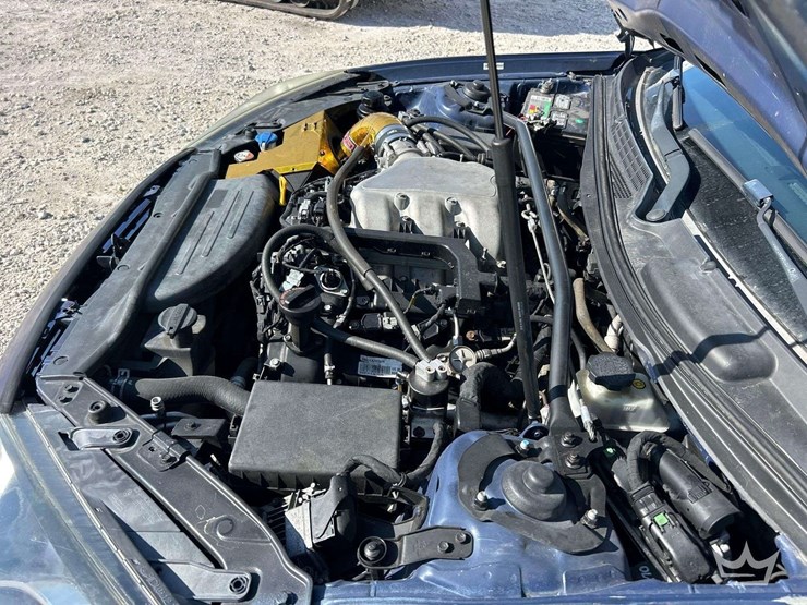 2015-hyundai-genesis-3.8-coupe-image-9