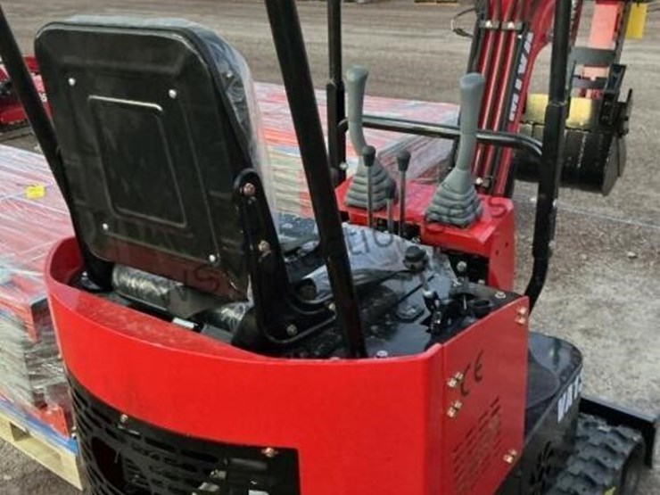 2025-miva-va13-mini-excavator-image-9