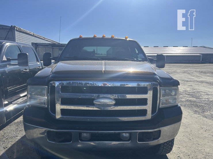 2006-ford-f350-sd-lariat-image-9