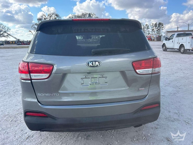 2016-kia-sorento-image-26