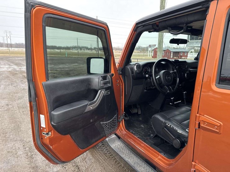 2011-jeep-wrangler-image-12