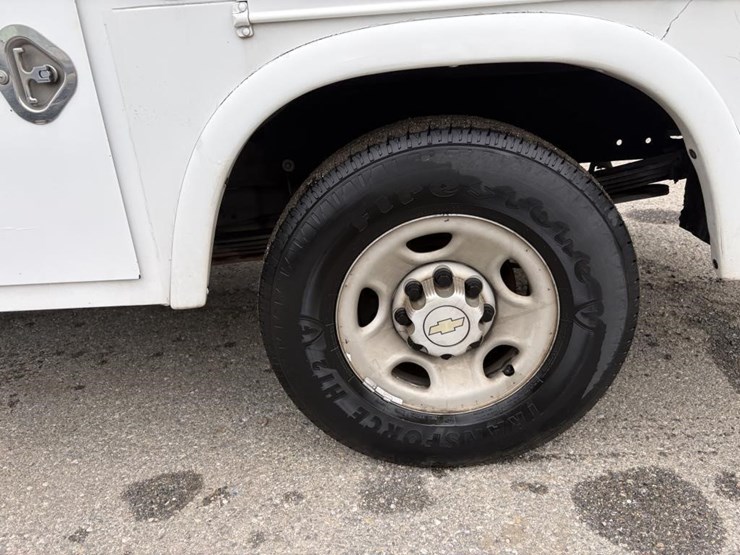 2009-chevrolet-2500-image-5