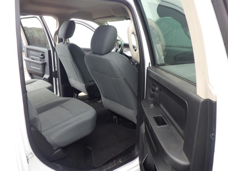 2016-dodge-1500-image-8