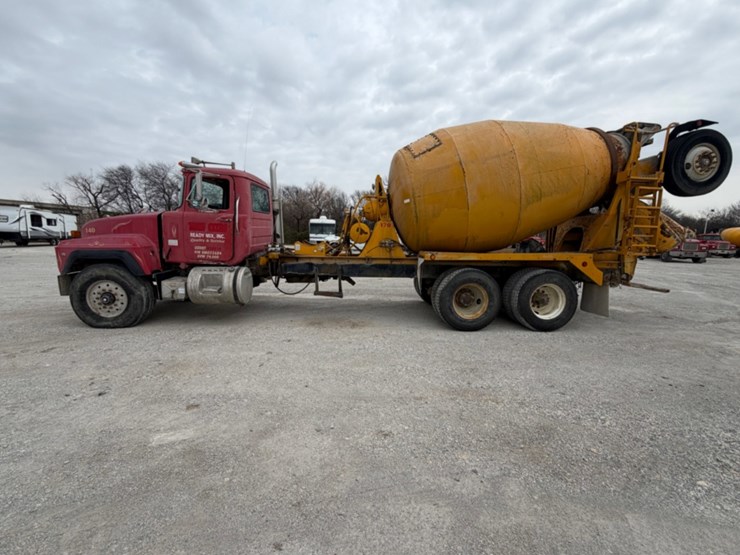 1997-mack-mixer-image-6
