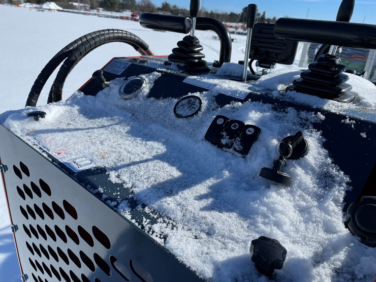 #5411-•-2025-ats-mini-skid-steer-loader-t460-image-16