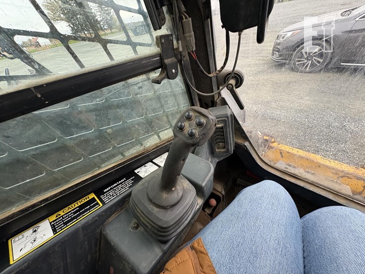 2017-deere-333g-image-18