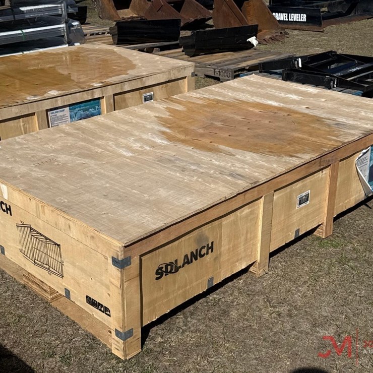 GALVANIZED METAL LIVESTOCK SHED