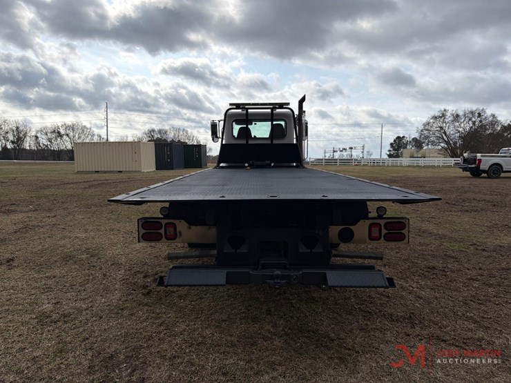 2018-peterbilt-337-image-4