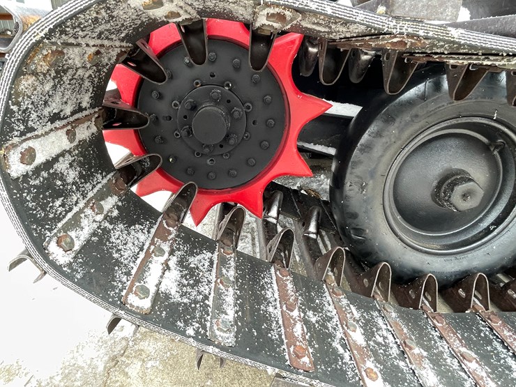 #7566-•-bombardier-snowcat-image-19