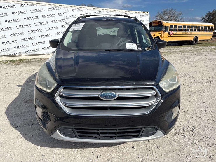 2017-ford-escape-image-32