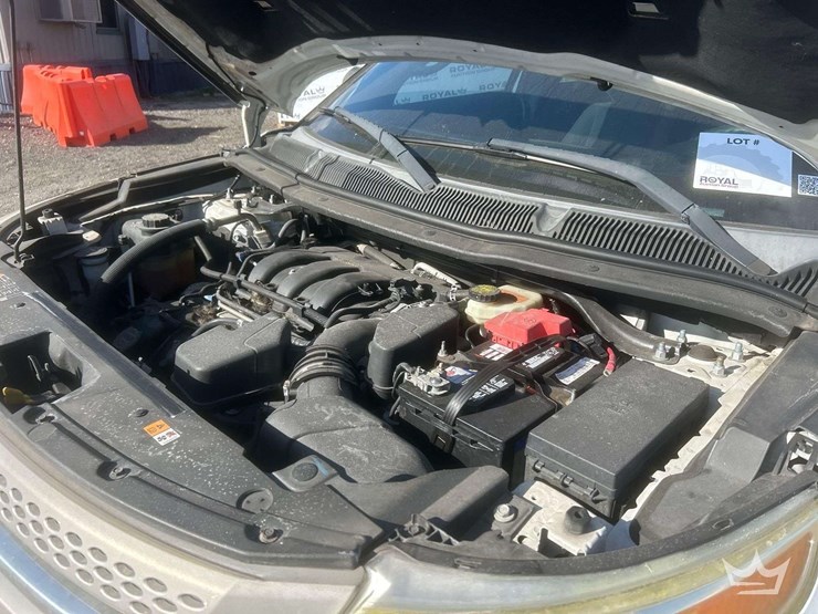 2015-ford-explorer-image-9