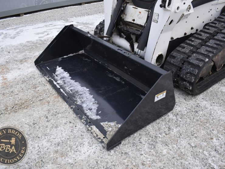 2021-bobcat-t870-image-73