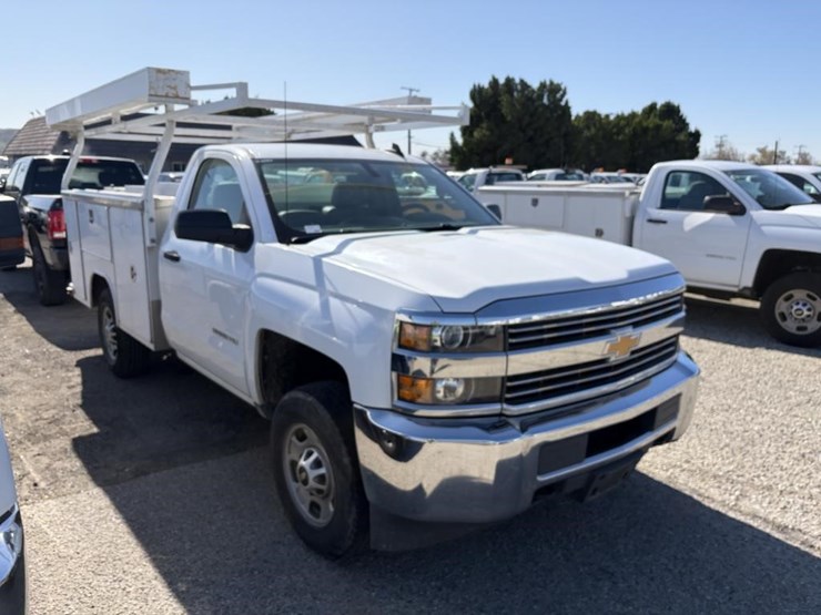 2017-chevrolet-2500-image-4