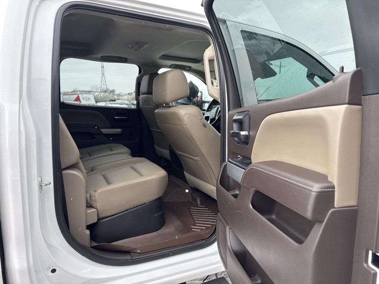 2018-chevrolet-silverado-3500hd-ltz-image-15