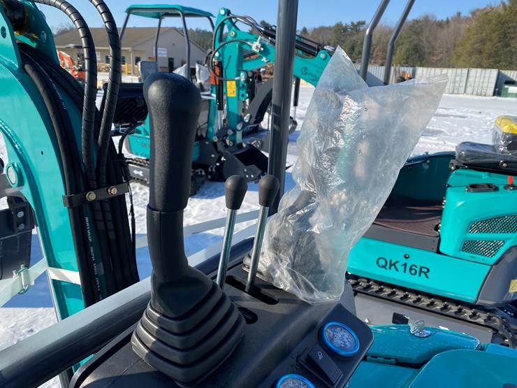 #5354-•-2026-unused-cfg-mini-excavator-image-16