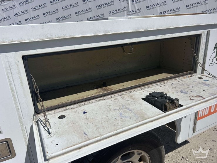 2006-chevrolet-silverado-2500hd-image-24