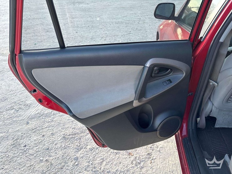 2007-toyota-rav4-image-23