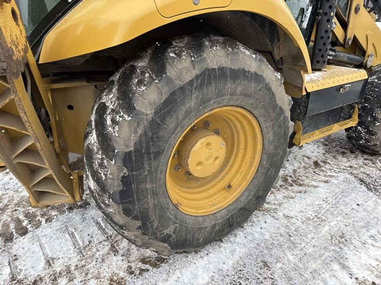 2013-caterpillar-420-image-11