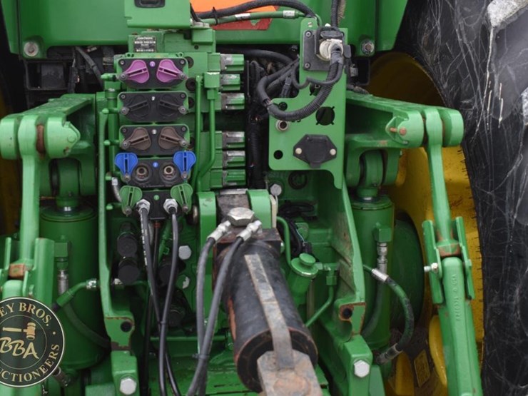 2014-john-deere-8345r-image-24