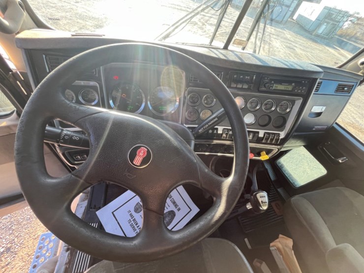 2007-kenworth-t800-image-18