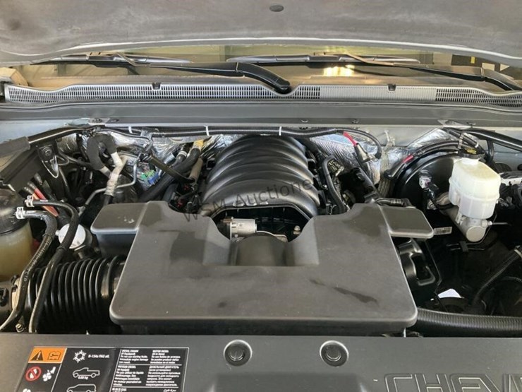 2015-chevrolet-tahoe-image-10