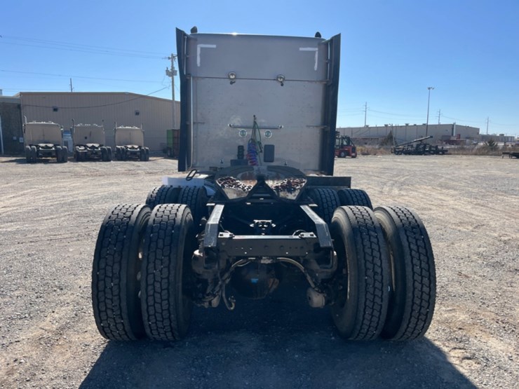 2015-kenworth-t880-image-6