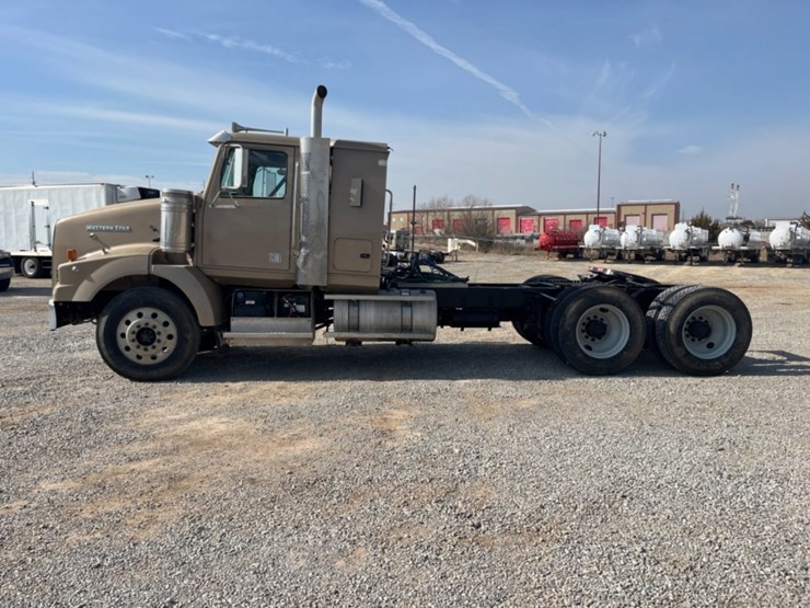 2012-western-star-4900-image-8