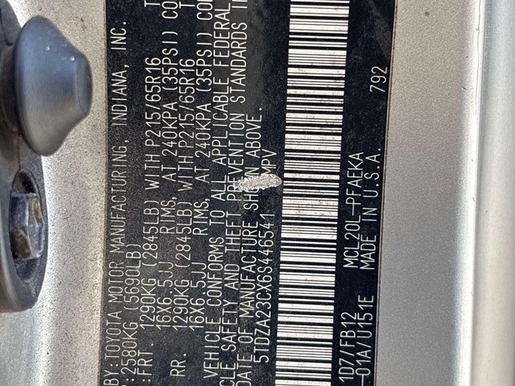 2006-toyota-sierra-ce-van-image-5