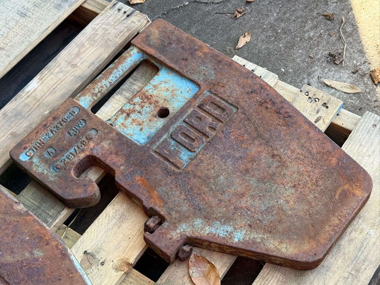 (1)-ford-suitcase-weight-image-3