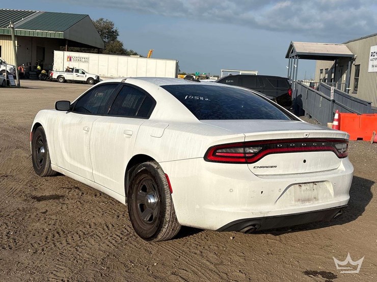 2018-dodge-charger-image-4