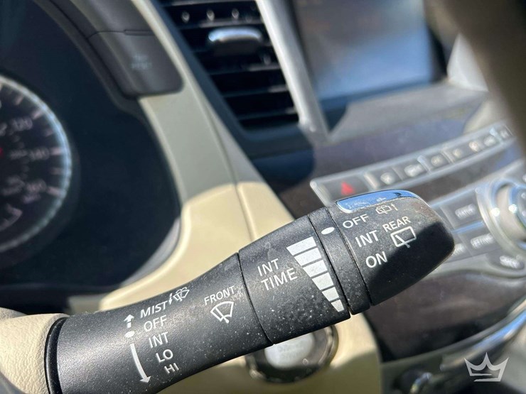 2013-infiniti-jx35-awd-suv-image-16