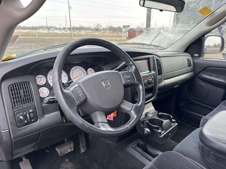 2000-dodge-1500-image-14