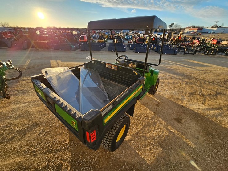 john-deere-gator-image-5