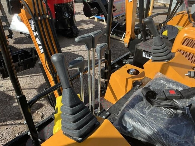 2025-miva-va15-mini-excavator-image-11