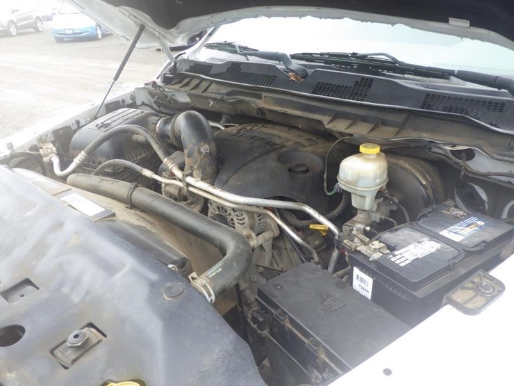 2016-dodge-1500-image-10