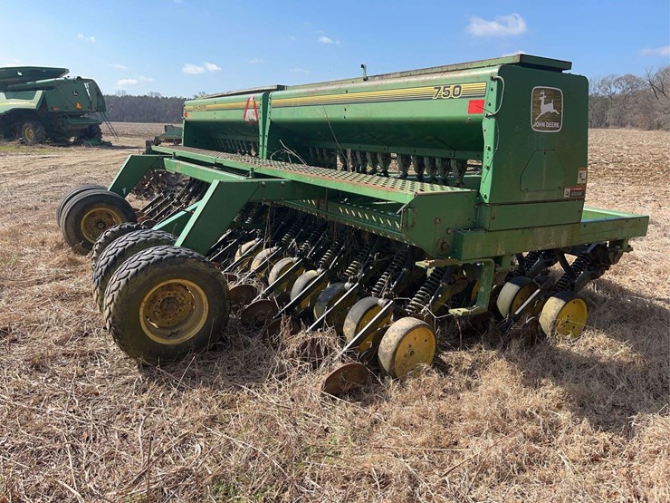 john-deere-750-image-8